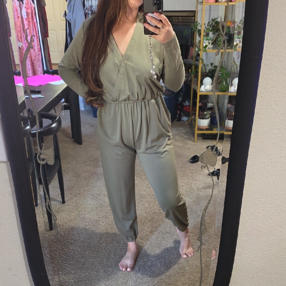 Elegant Sage Green Women's Jumpsuit